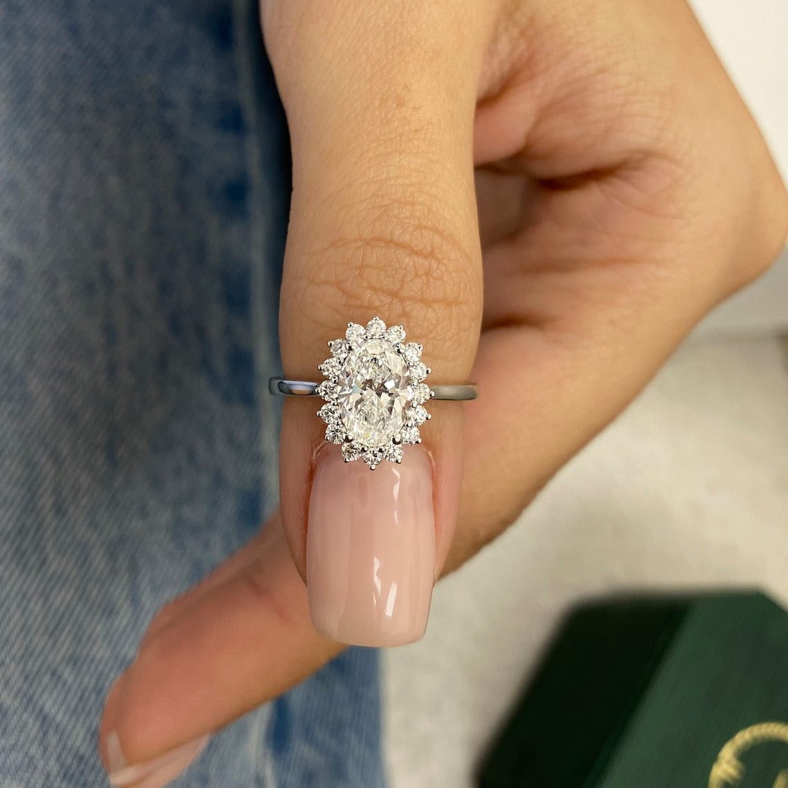 1.0 CT Oval Moissanite Halo Engagement Ring