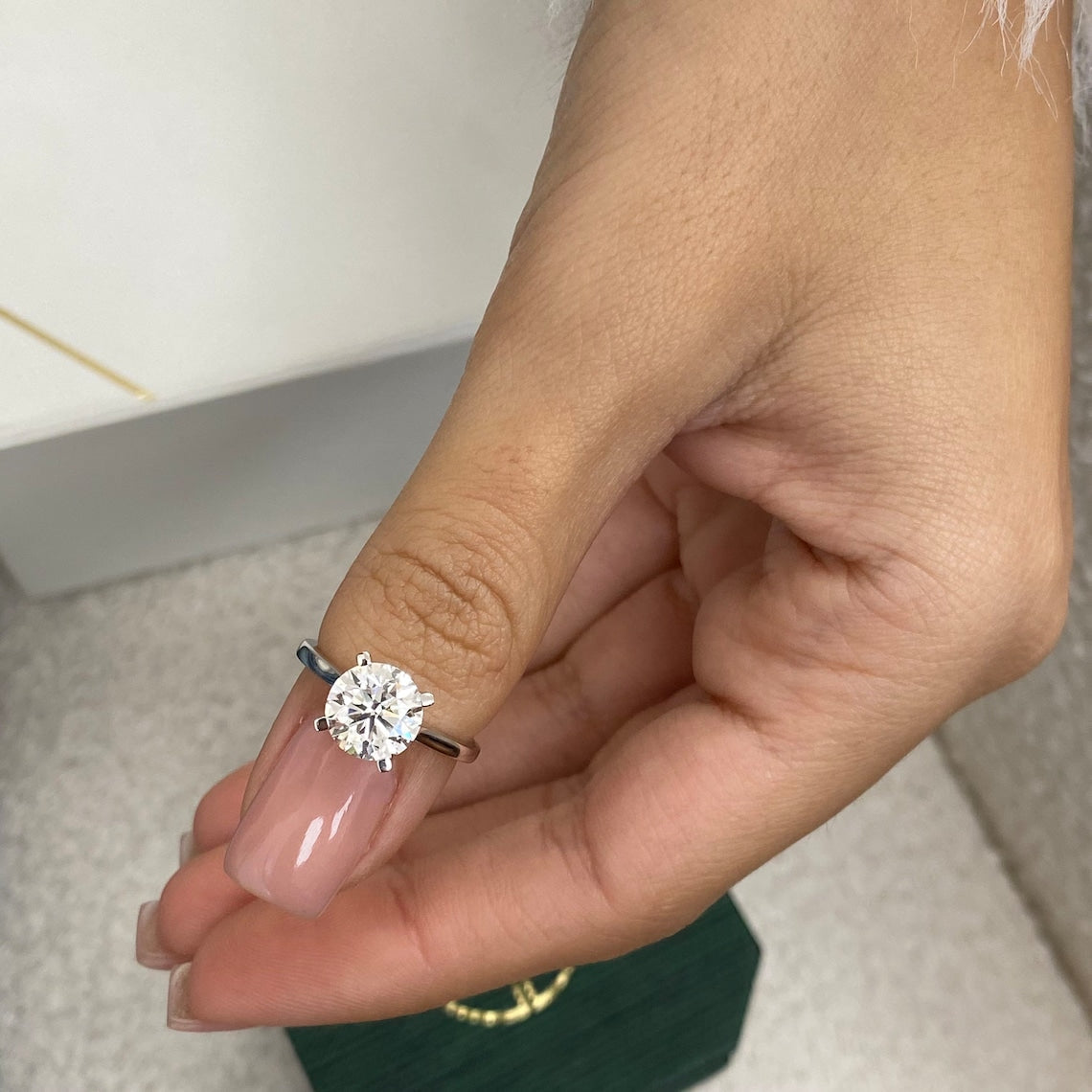 2.0 CT Round Moissanite Solitaire Engagement Ring