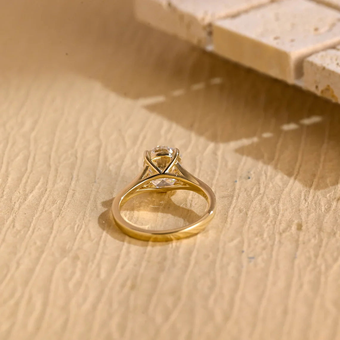 1.0 CT Oval Cut Split Shank Solitaire Moissanite Engagement Ring