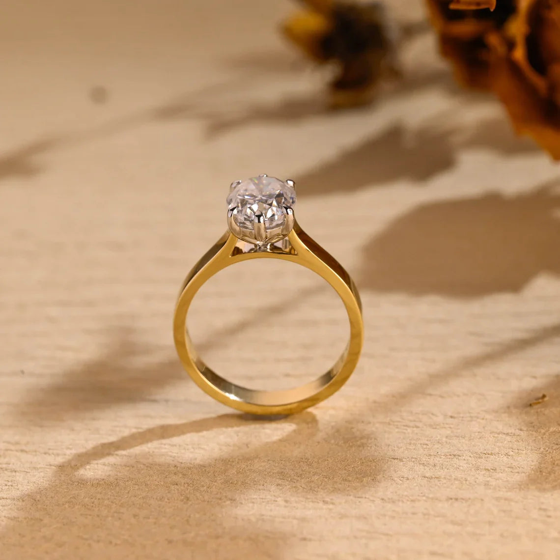 1.0 CT Oval Cut Solitaire Diamond Moissanite Engagement Ring