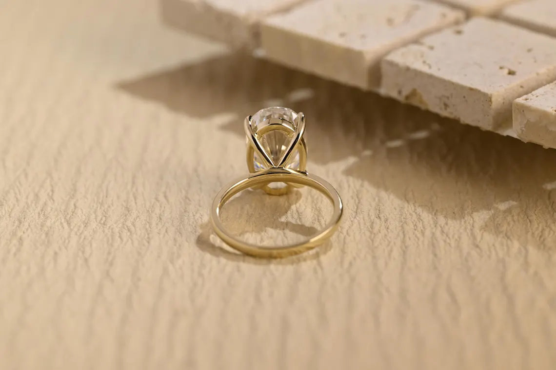 4.0 CT Oval Cut Solitaire Diamond Moissanite Engagement Ring