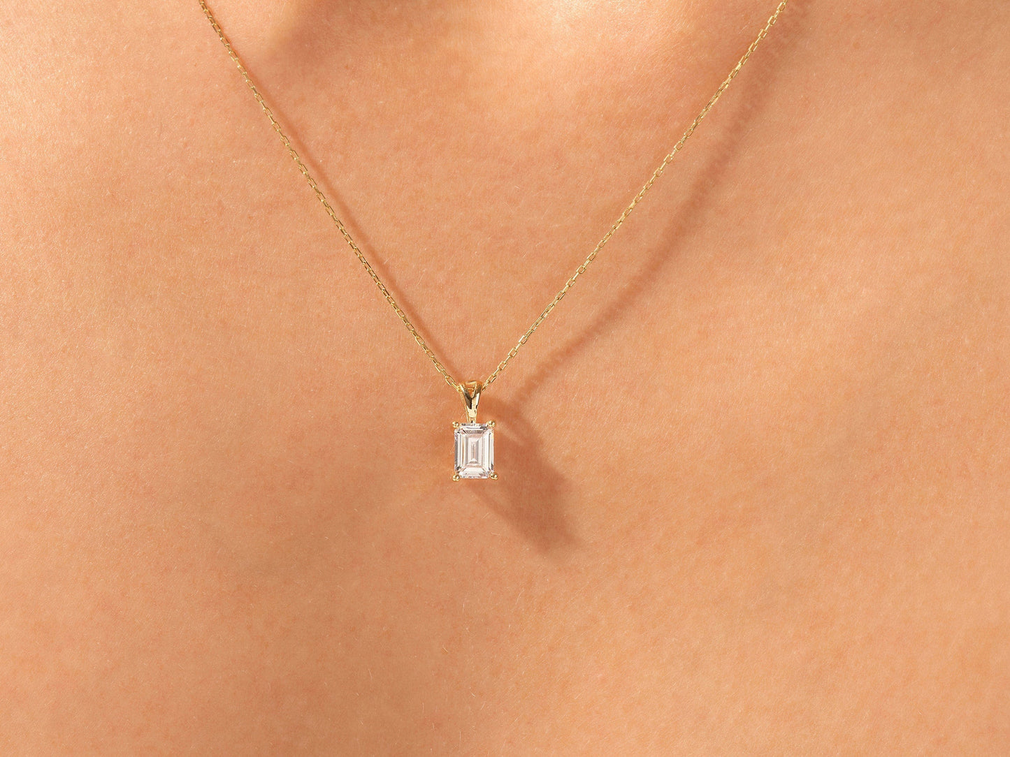 1.0 CT Emerald Moissanite Diamond Solitaire Necklace