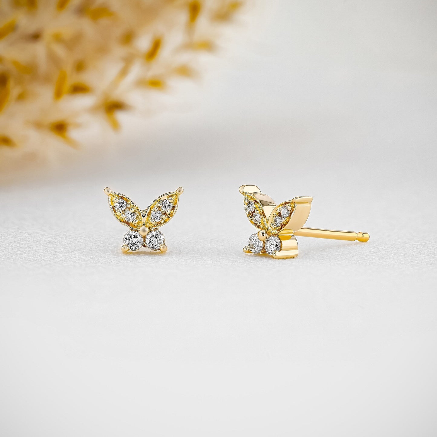 0.80 TCW Round Moissanite Diamond Stud Earrings