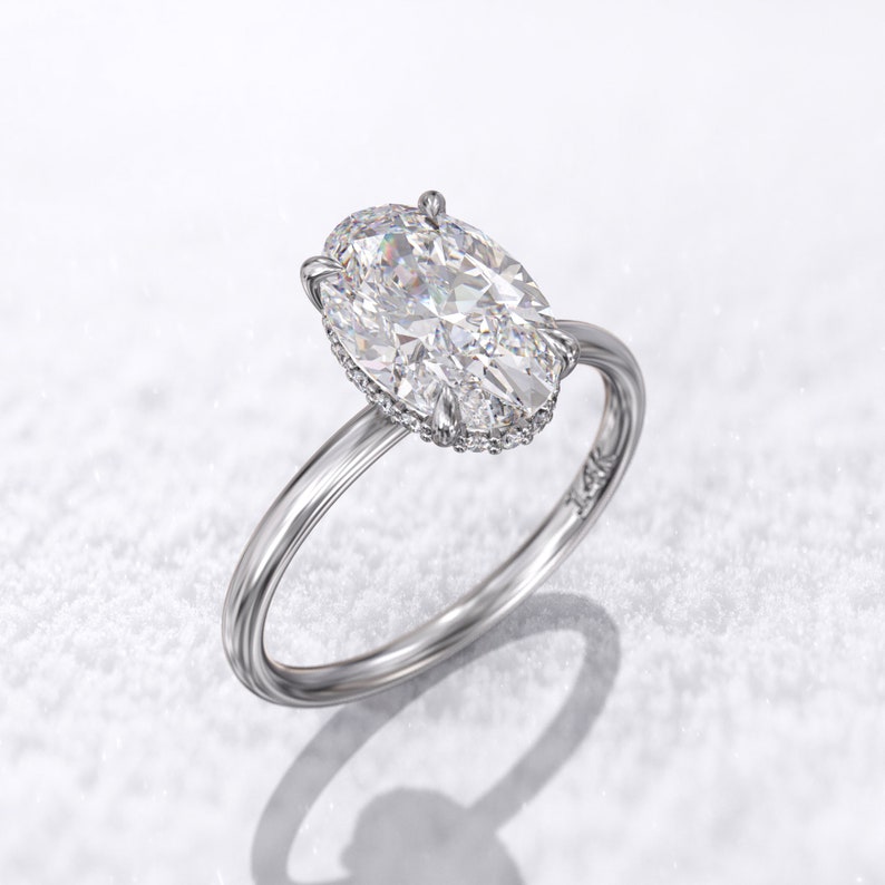 2CT Oval Diamond Halo Moissanite Engagement Ring
