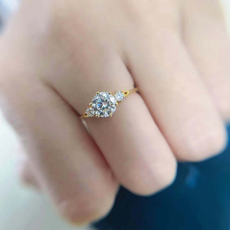 Round Brilliant Three Stone Moissanite Diamond Ring
