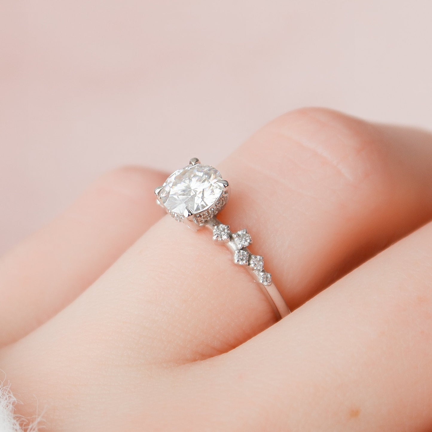 1.0CT Round Cut Cluster Moissanite Diamond Hidden Halo Engagement Ring