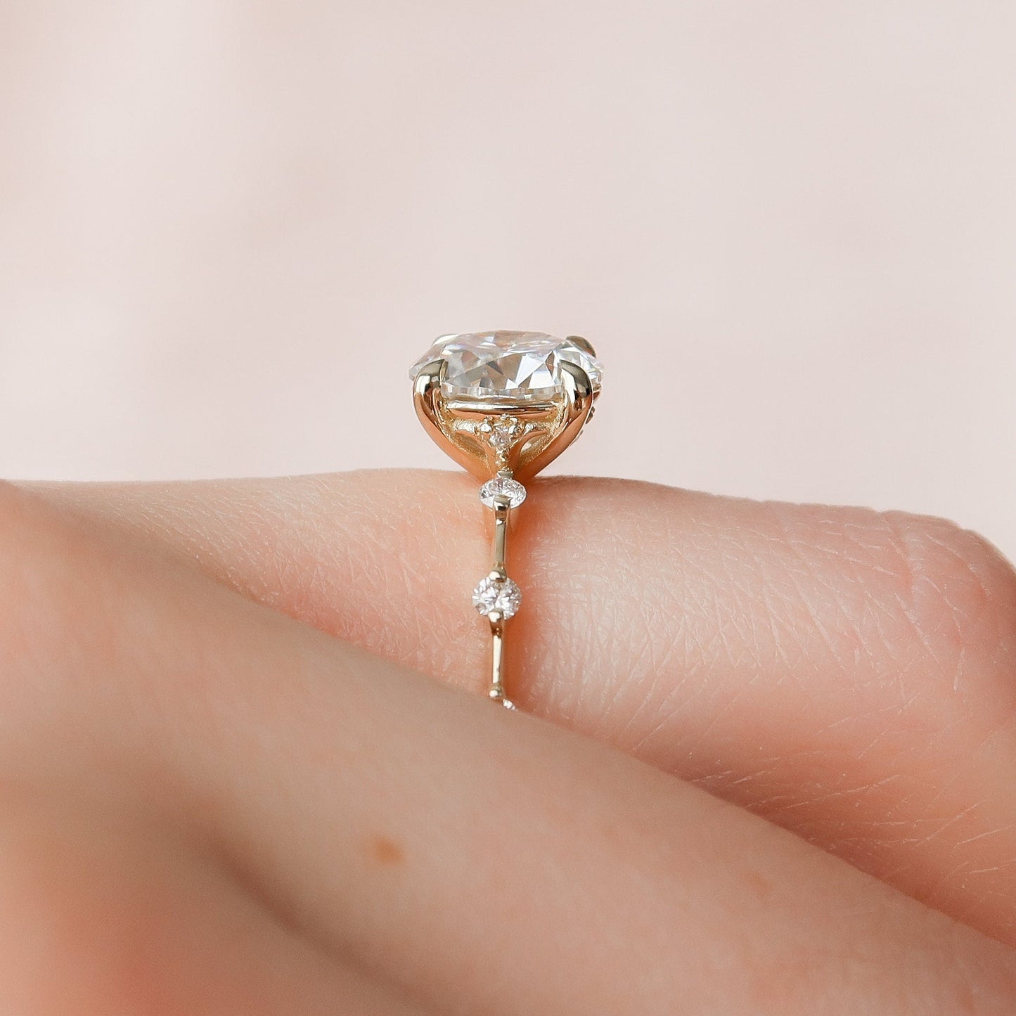 2.0CT Round Cut Moissanite Hidden Halo Engagement Ring