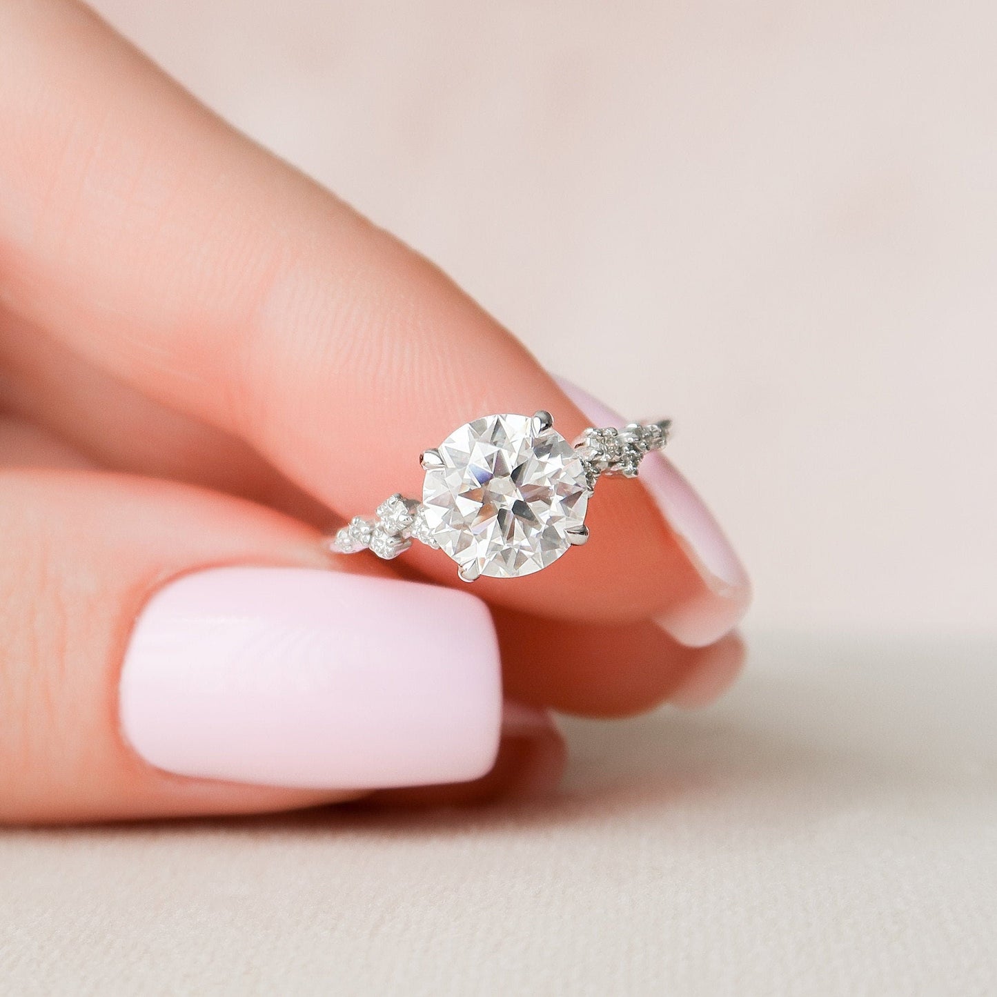 2 CT Round Cut Moissanite Wedding Ring