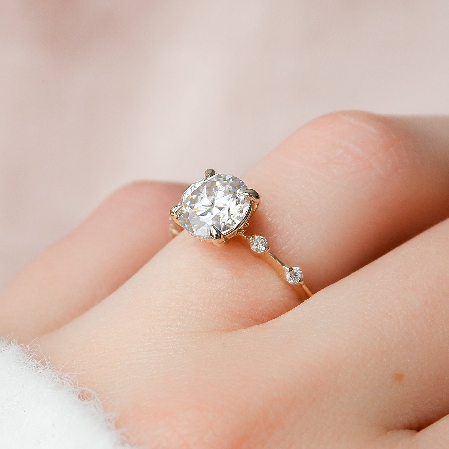 2.0CT Round Cut Moissanite Hidden Halo Engagement Ring