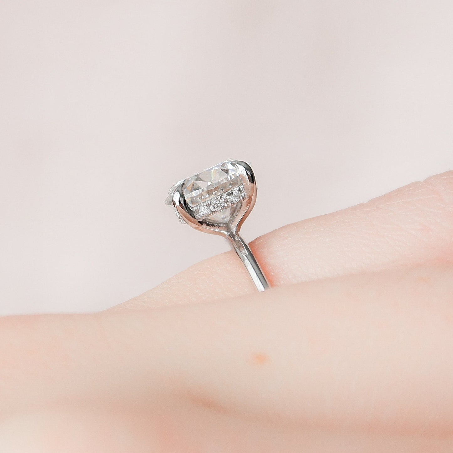 2.0CT Round Cut Hidden Halo Moissanite Engagement Ring