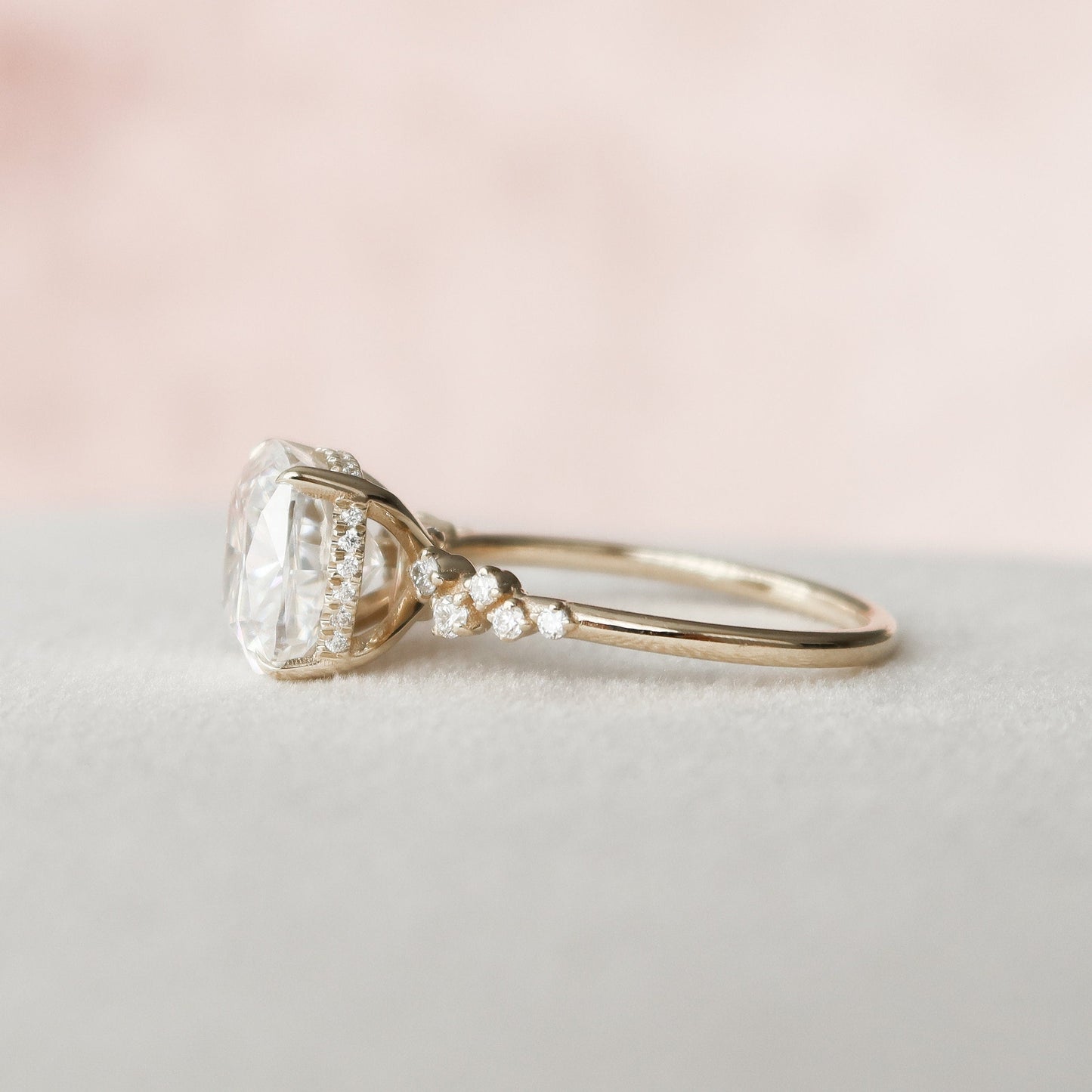 4.0CT Cushion Cut Moissanite Hidden Halo Diamond Engagement Ring