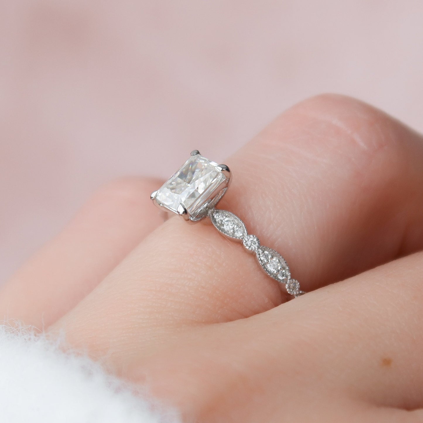 1.0CT Radiant Cut Moissanite Unique Diamond Engagement Ring