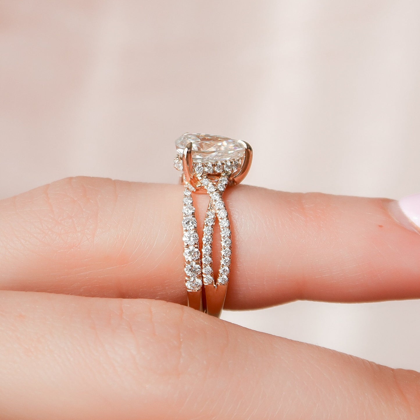 1.0CT Pear Cut Moissanite Split Shank Halo Bridal Engagement Ring Set