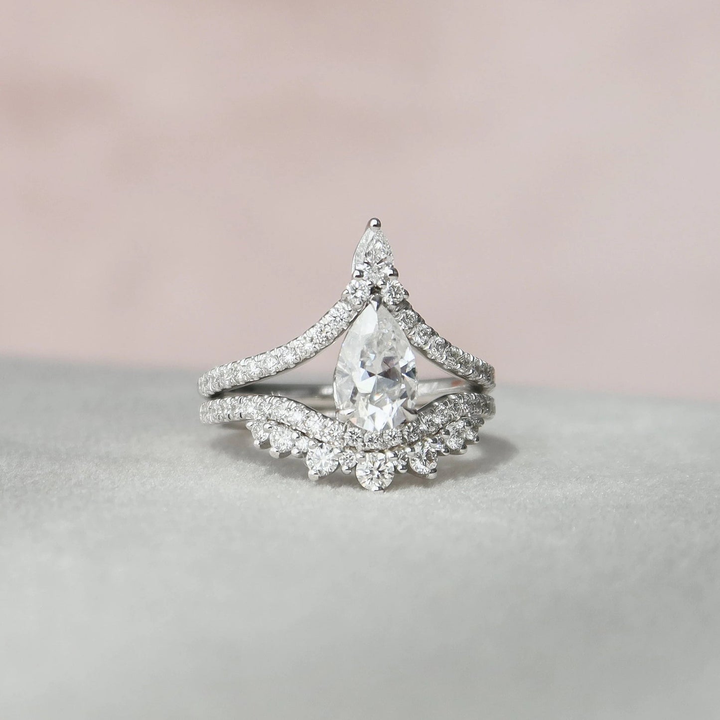 1.0CT Vintage Pear Cut Moissanite Halo Bridal Engagement Ring Set
