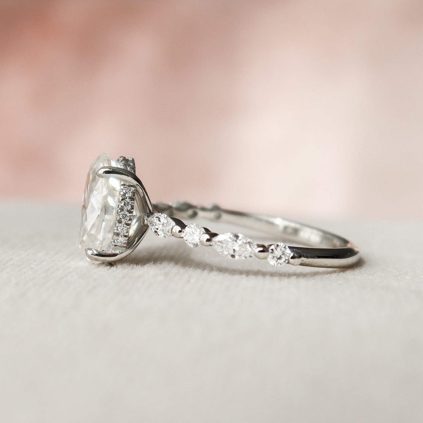 2.0CT-4.0CT Oval Cut Moissanite Hidden Halo Engagement Ring