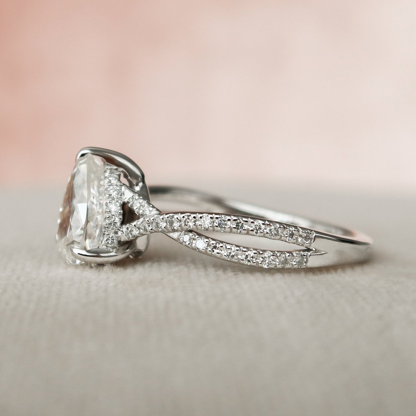 1.0CT Pear Cut Moissanite Split Shank Halo Bridal Engagement Ring Set
