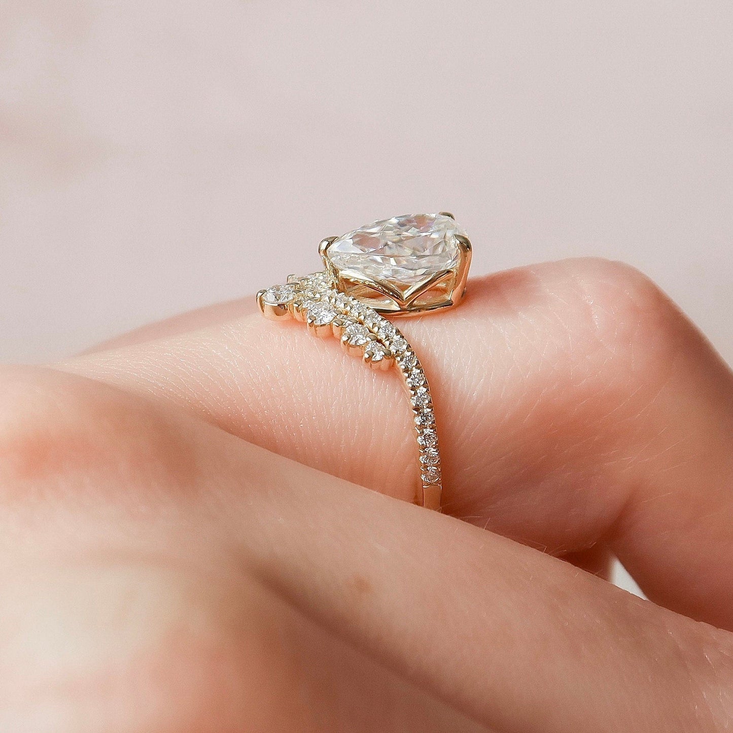 1.5 CT Pear Shaped Moissanite Chevron Engagement Ring