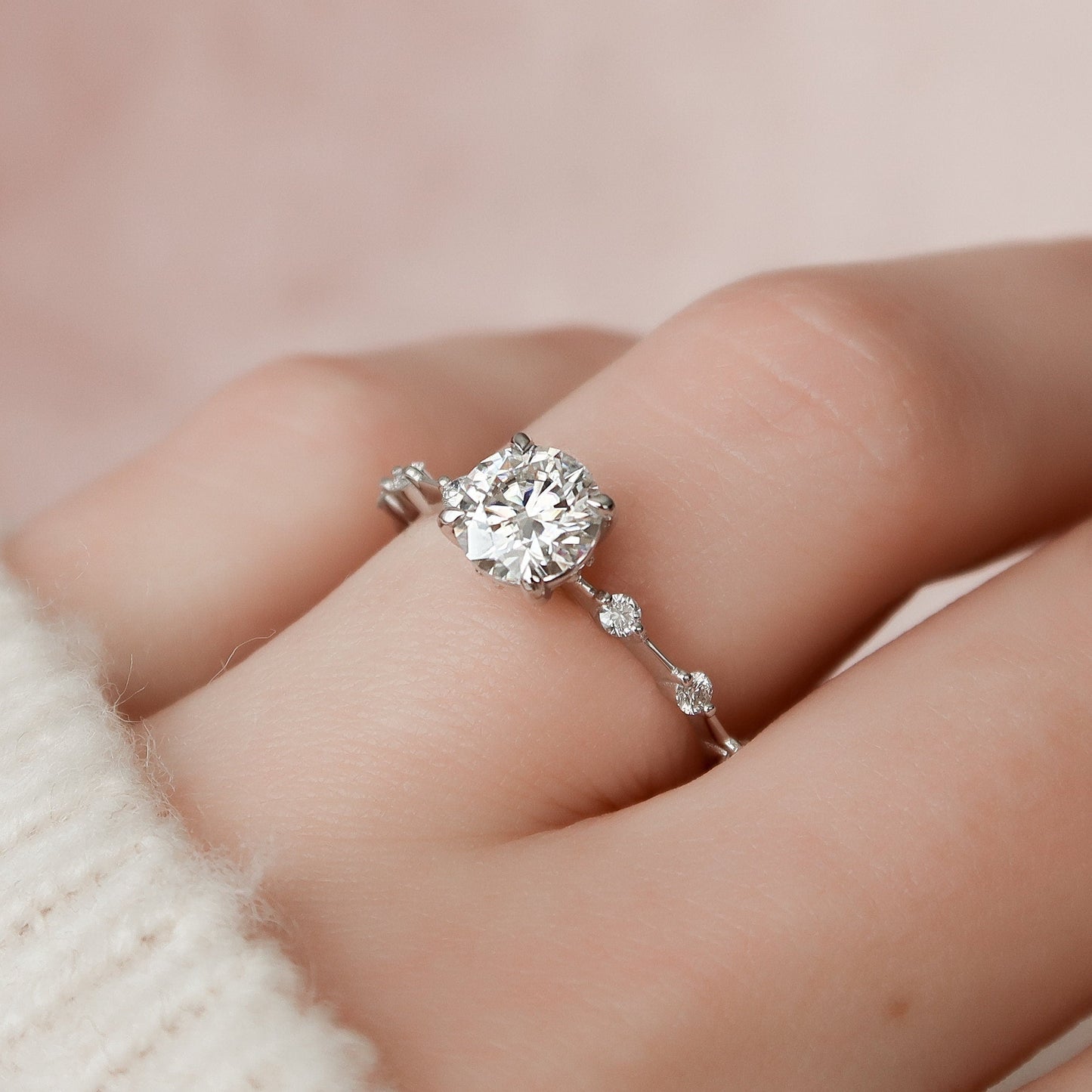 1.0CT Round Cut Moissanite Solitaire Engagement Ring