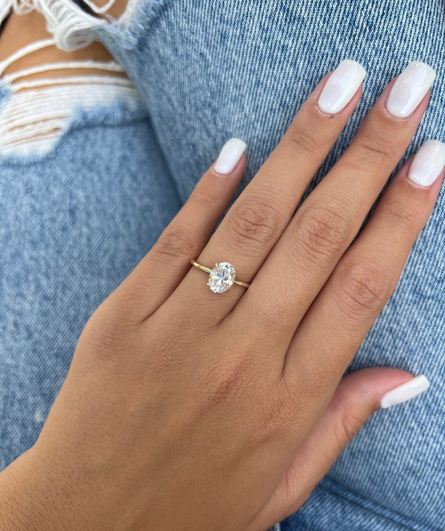1.0 CT Oval Cut Moissanite Solitaire Diamond Engagement Ring