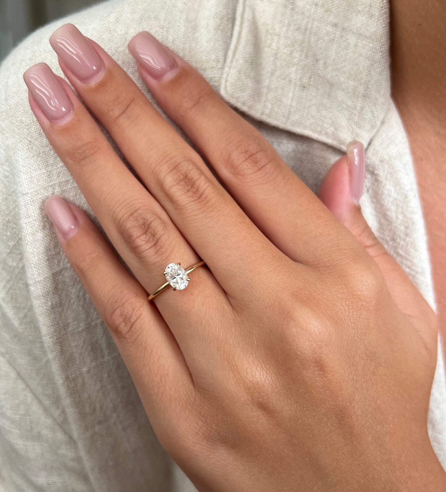 1.0 CT Oval Cut Moissanite Solitaire Diamond Engagement Ring