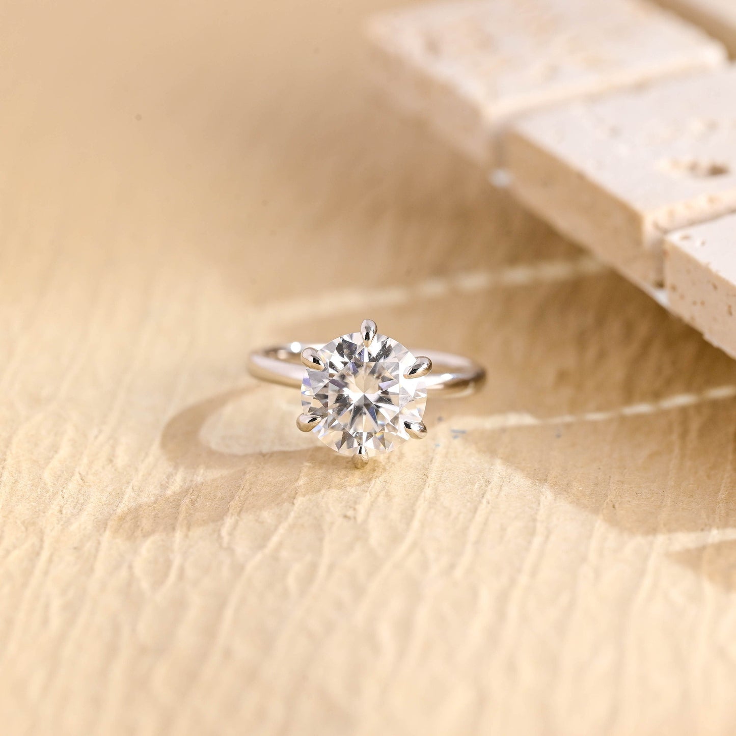 1.0 CT Round Brilliant Diamond Solitaire Moissanite Engagement Ring