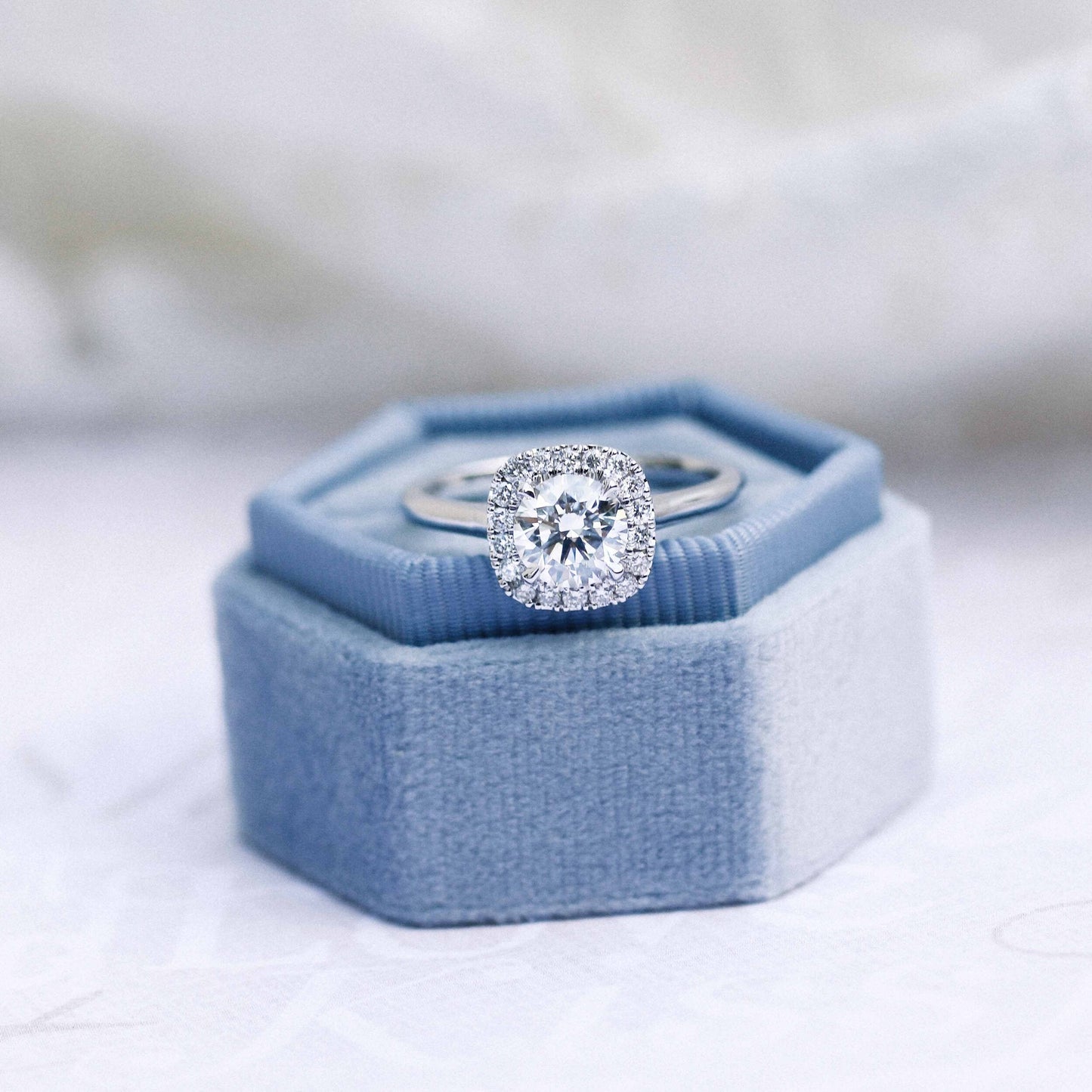 1.75CT Round Brilliant Cut Moissanite Halo Diamond Engagement Ring