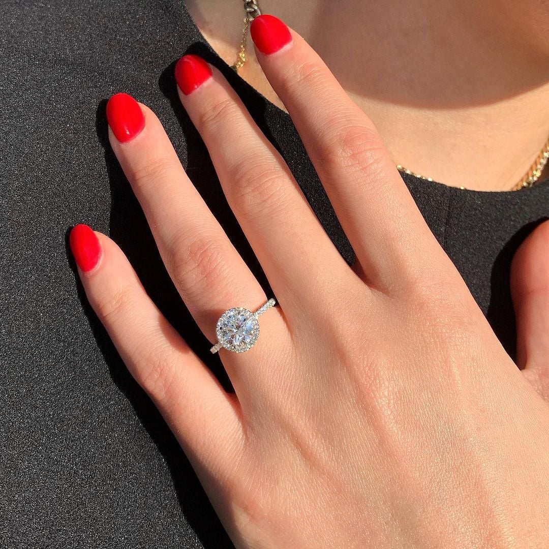 1.0CT Round Brilliant Cut Moissanite Halo Diamond Engagement Ring