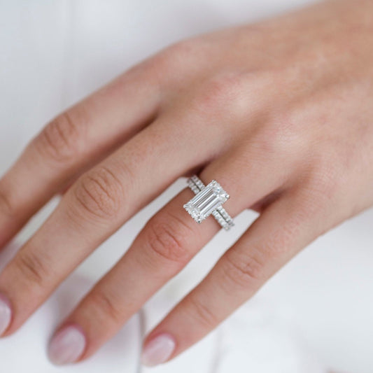 4.0CT Elongated Emerald-Cut Hidden Halo Moissanite Diamond Engagement Ring