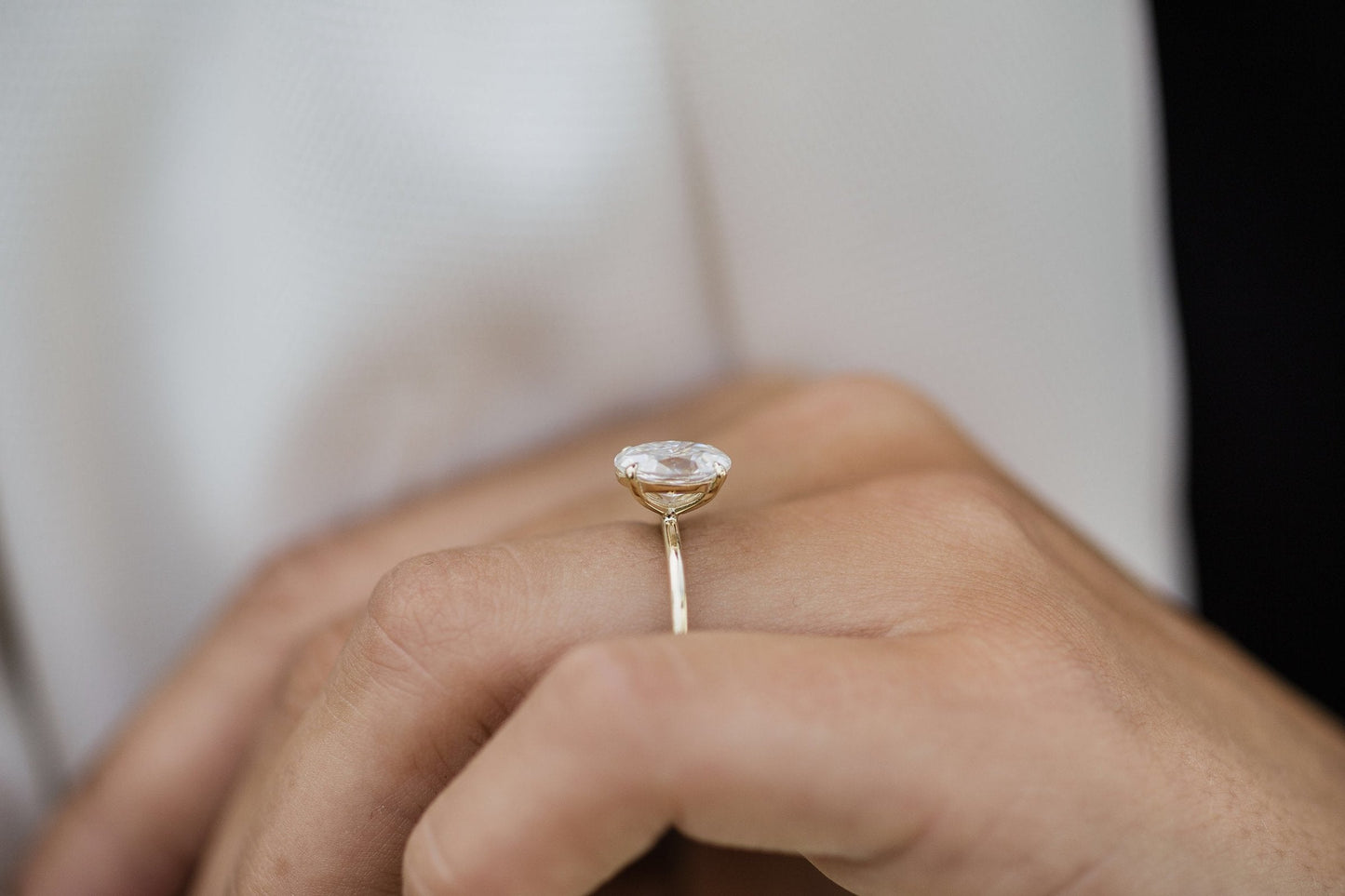 1.85 CT Oval cut Moissanite solitaire Engagement Ring