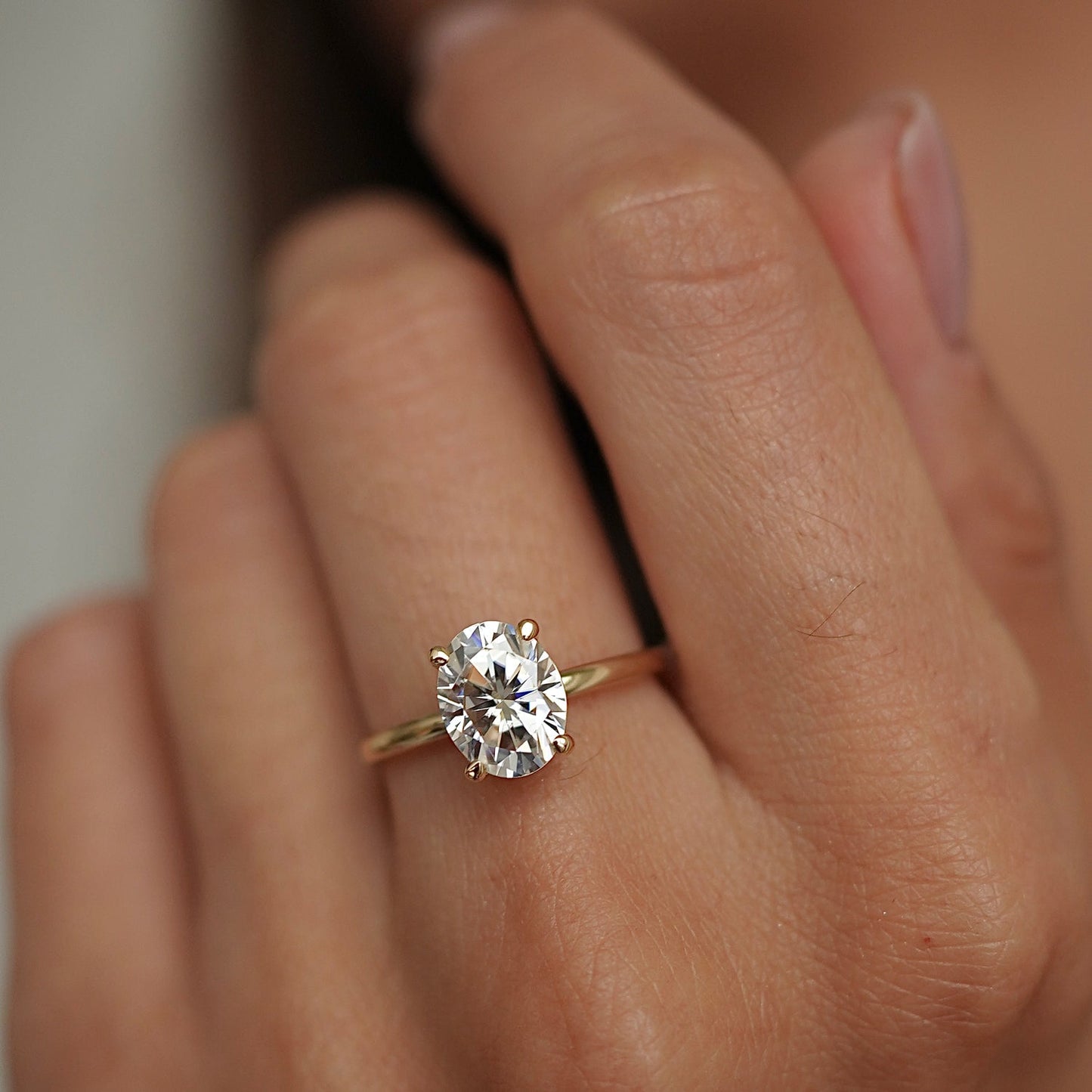 2.0 CT Oval Moissanite Solitaire Engagement Ring