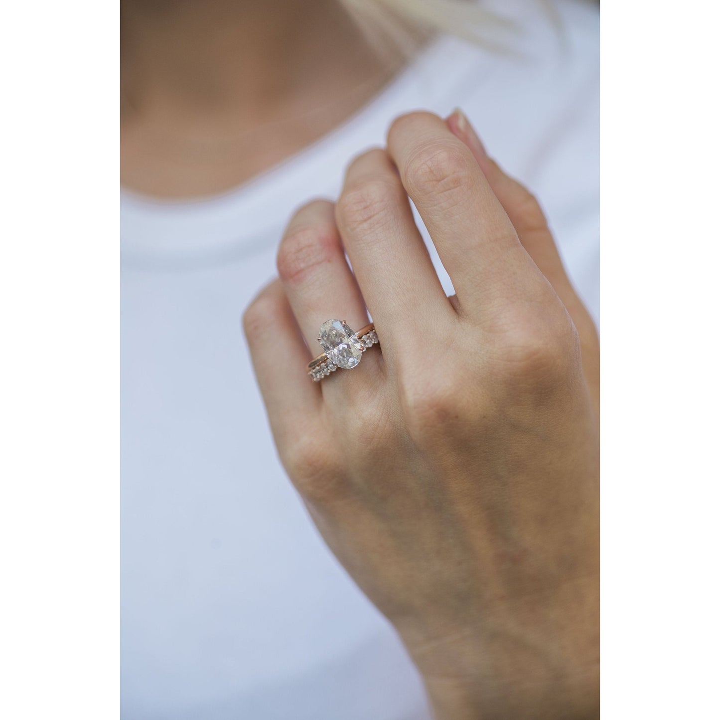 4.0 CT Elongated Oval Cut Moissanite Engagement Ring