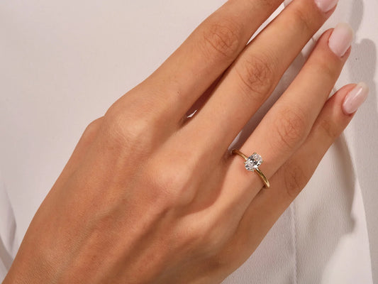 1.0CT Oval Cut Diamond Solitaire Moissanite Engagement Ring