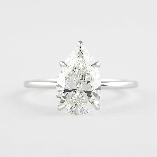 1.5 CT Pear Cut Moissanite Engagement Ring