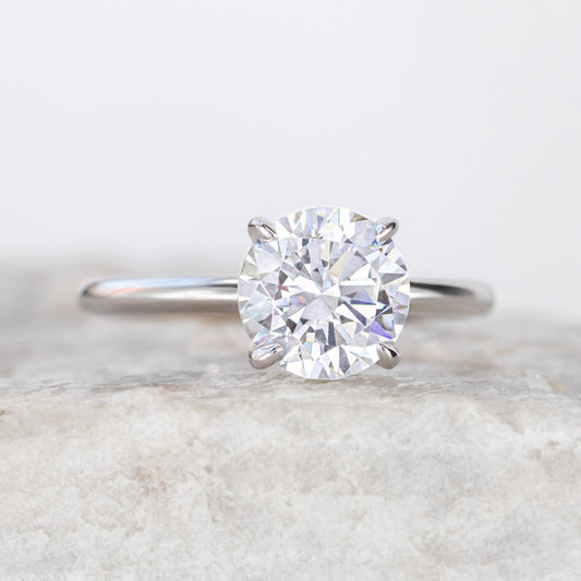 1.0 CT Round Moissanite Solitaire Engagement Ring