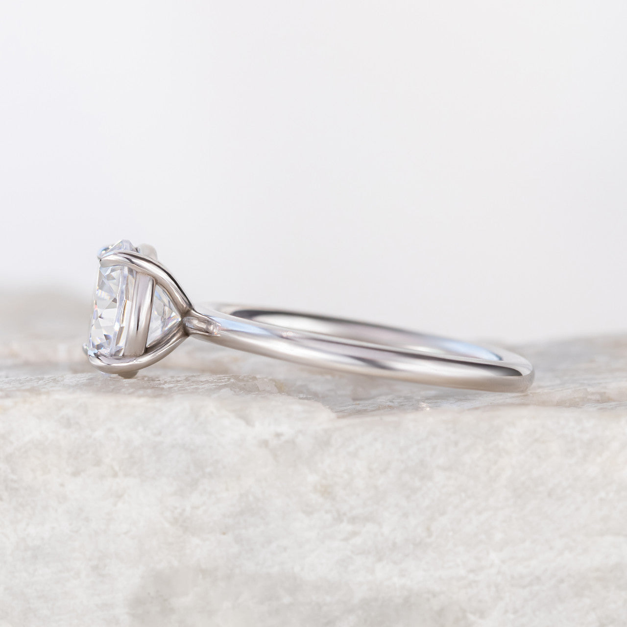 1.0 CT Round Moissanite Solitaire Engagement Ring