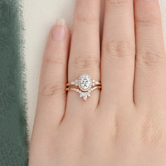 2.0 CT Oval Cut Cluster Halo Moissanite Bridal Ring Set