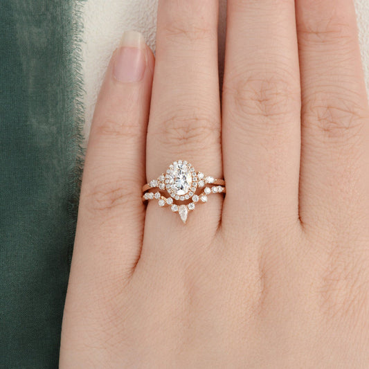 2.0 CT Oval Cut Cluster Halo Moissanite Bridal Ring Set