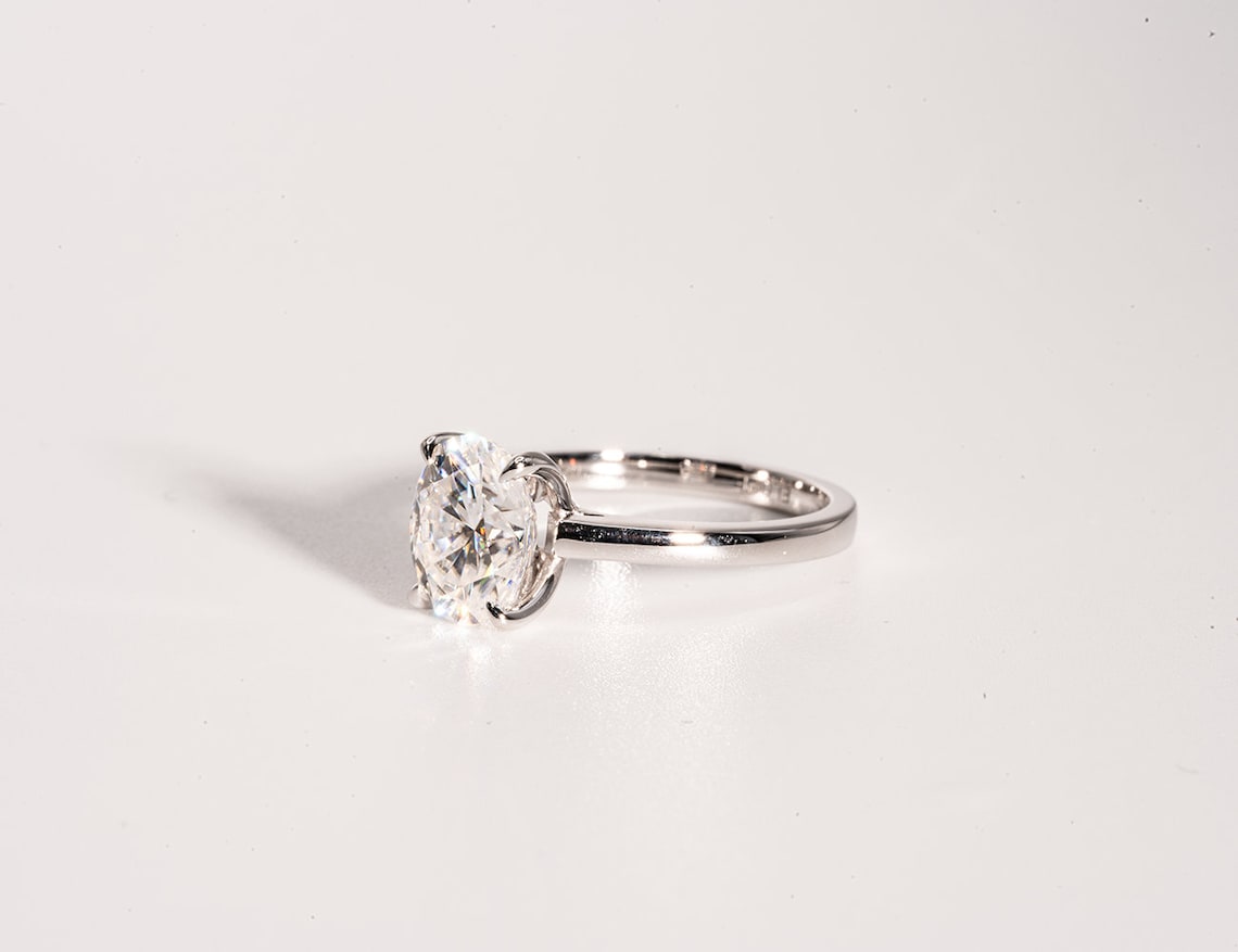 2.0 CT Oval Moissanite Solitaire Engagement Ring