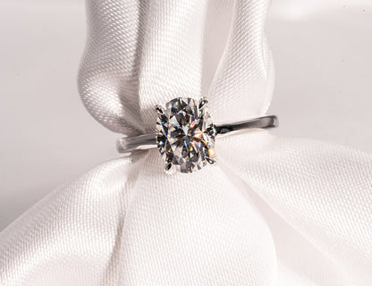 2.0 CT Oval Moissanite Solitaire Engagement Ring