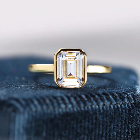 1.0CT Emerald Cut Daimond Solitaire Moissanite Engagement Ring
