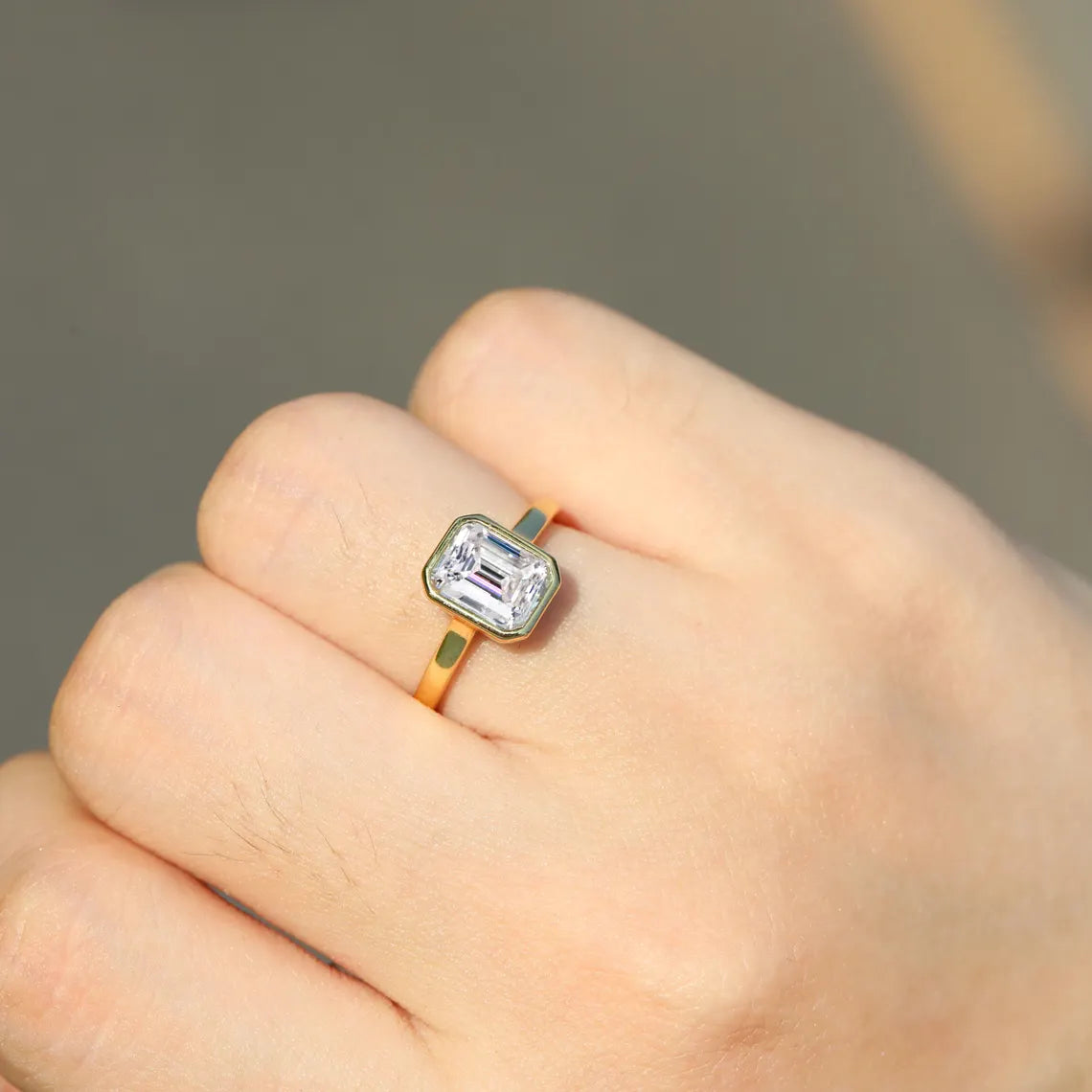 1.0CT Emerald Cut Daimond Solitaire Moissanite Engagement Ring