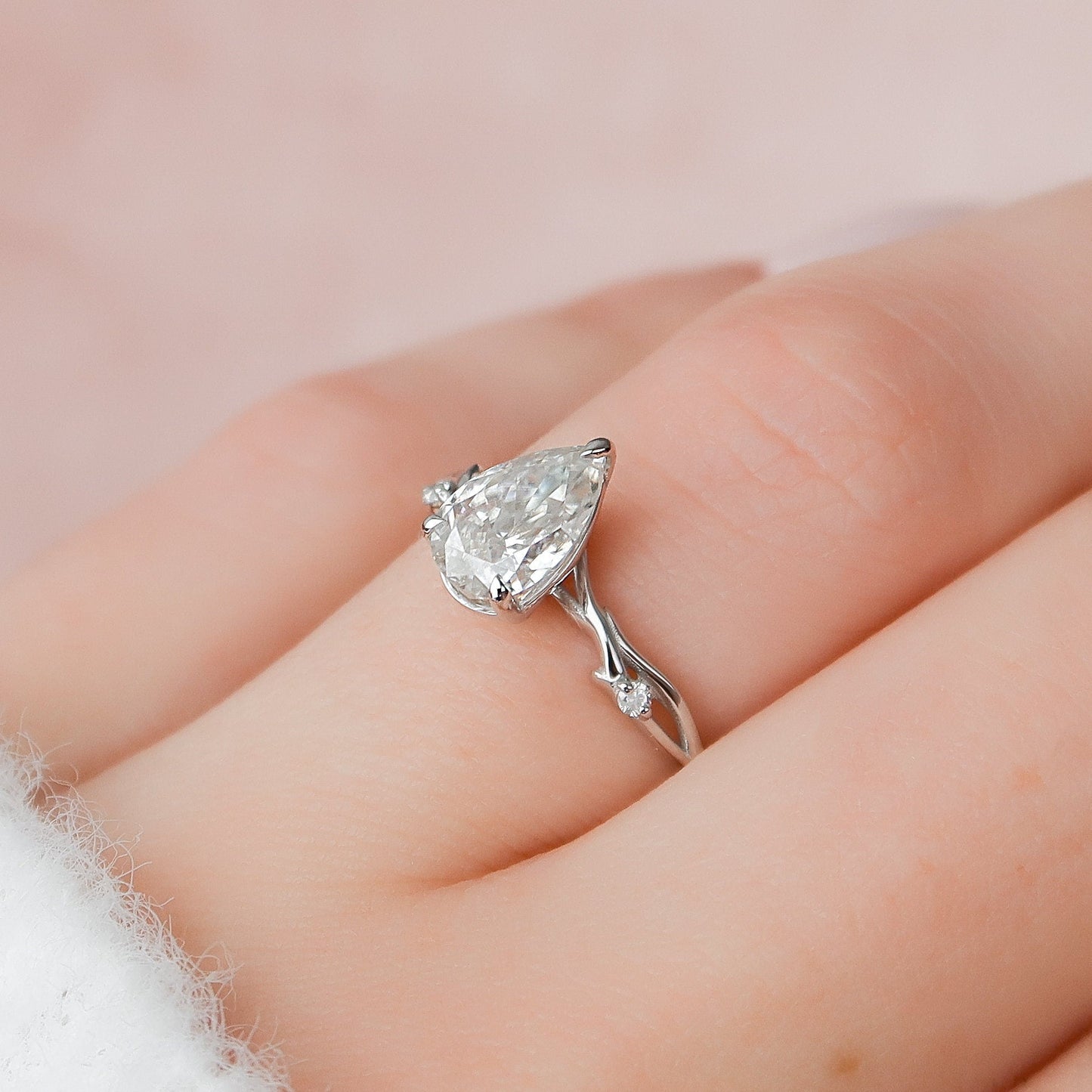 1.0CT Pear Cut Twig Moissanite Diamond Engagement Ring For Women