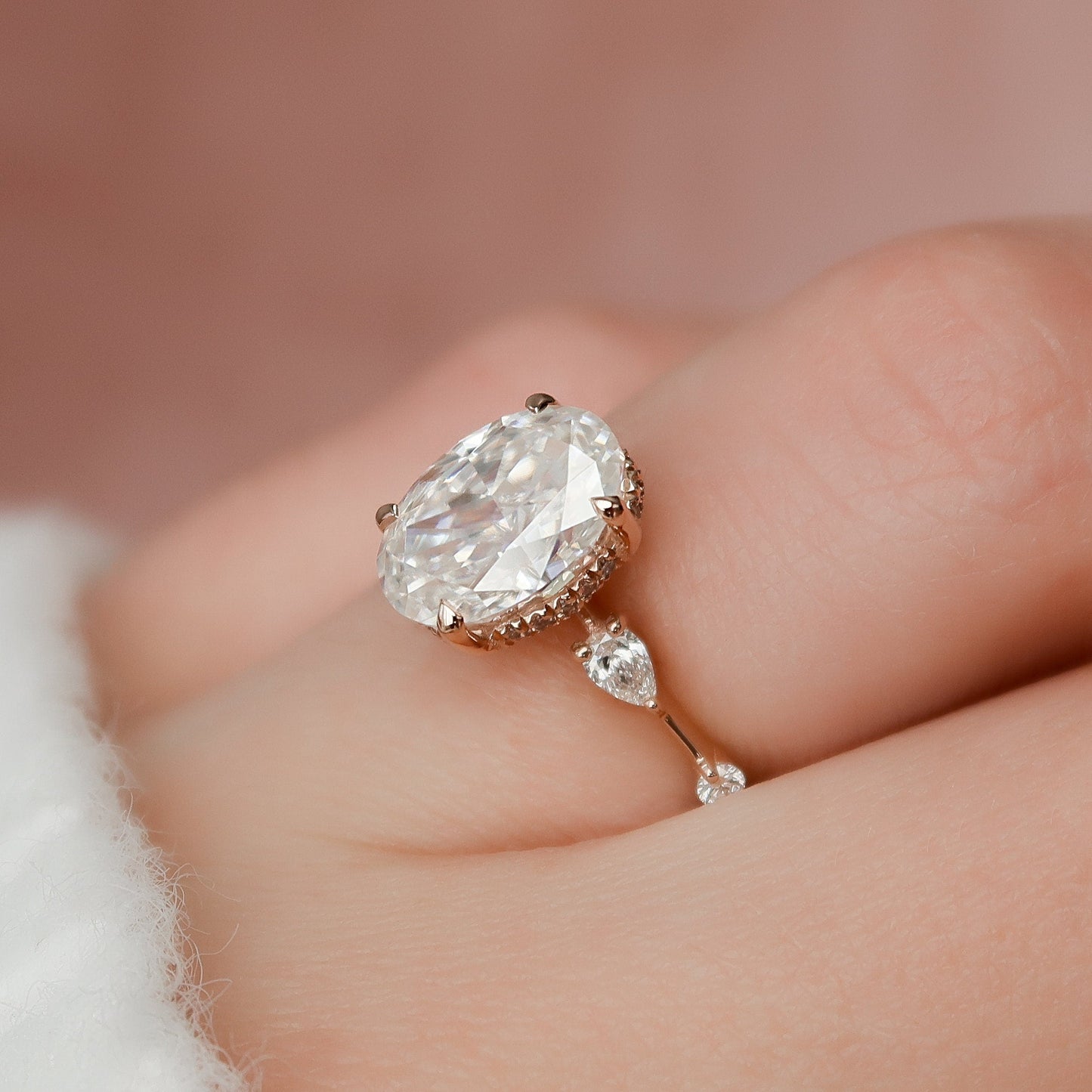 2.0CT Oval Cut Three Stones Moissanite Diamond Engagement Ring