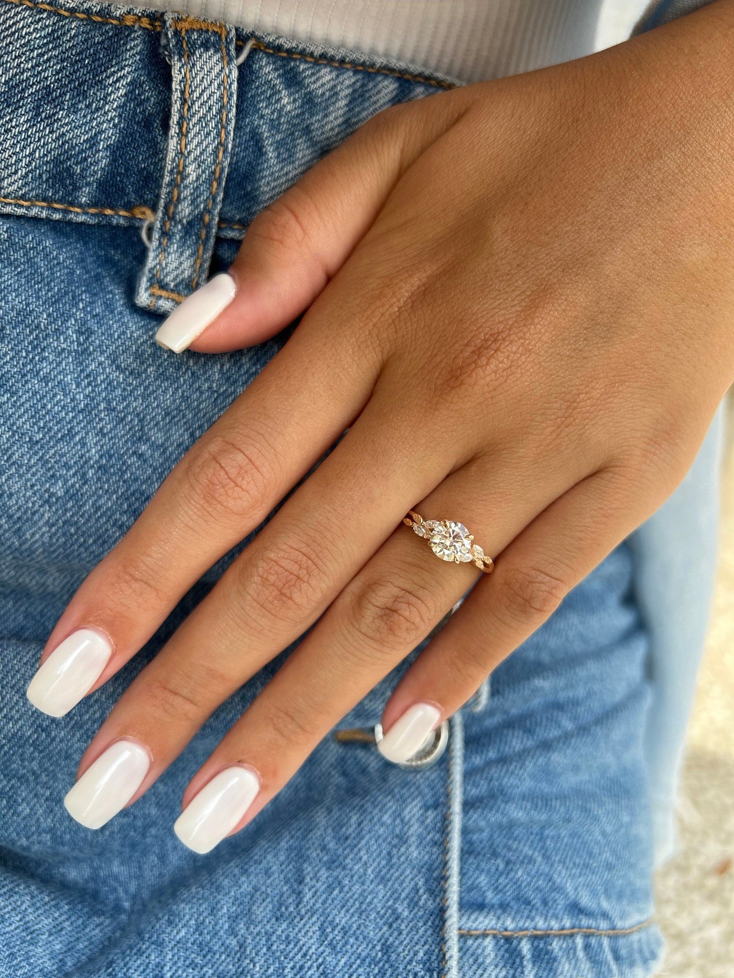 1.0 CT Round Cut Moissanite Twig Engagement Ring